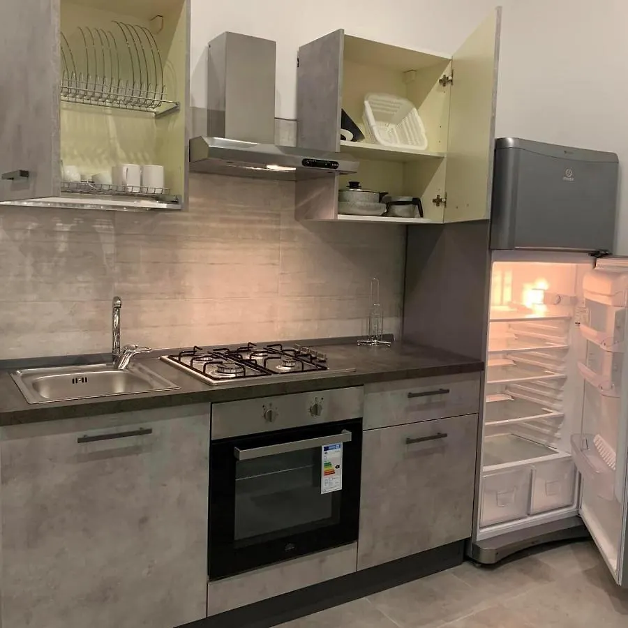 Miris Apartment Fast Comfortable Naples Airport Capodichino 25 Minutes Walk Self Check-In