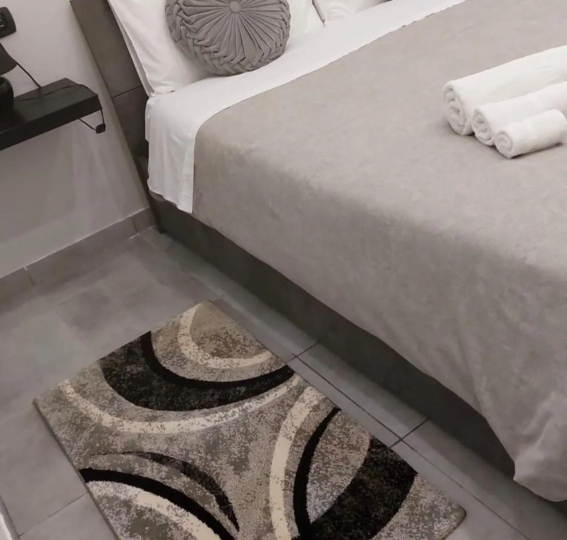Miris Apartment Fast Comfortable Naples Airport Capodichino 25 Minutes Walk Self Check-In